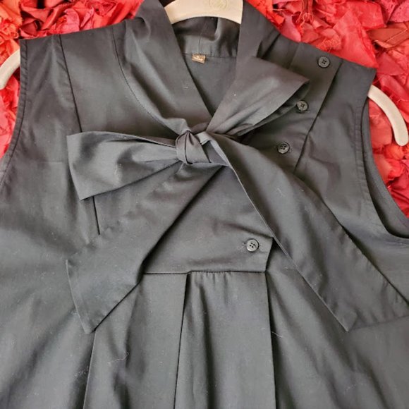 Adrienne Vittadini Sleeveless Swing Top with Bow Detail - Picture 8 of 8